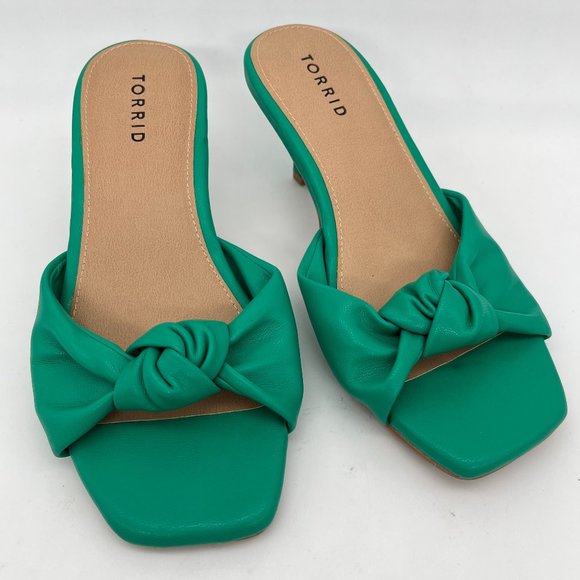 New Torrid Green Kitten Heel - Size 8WW - Picture 1 of 7